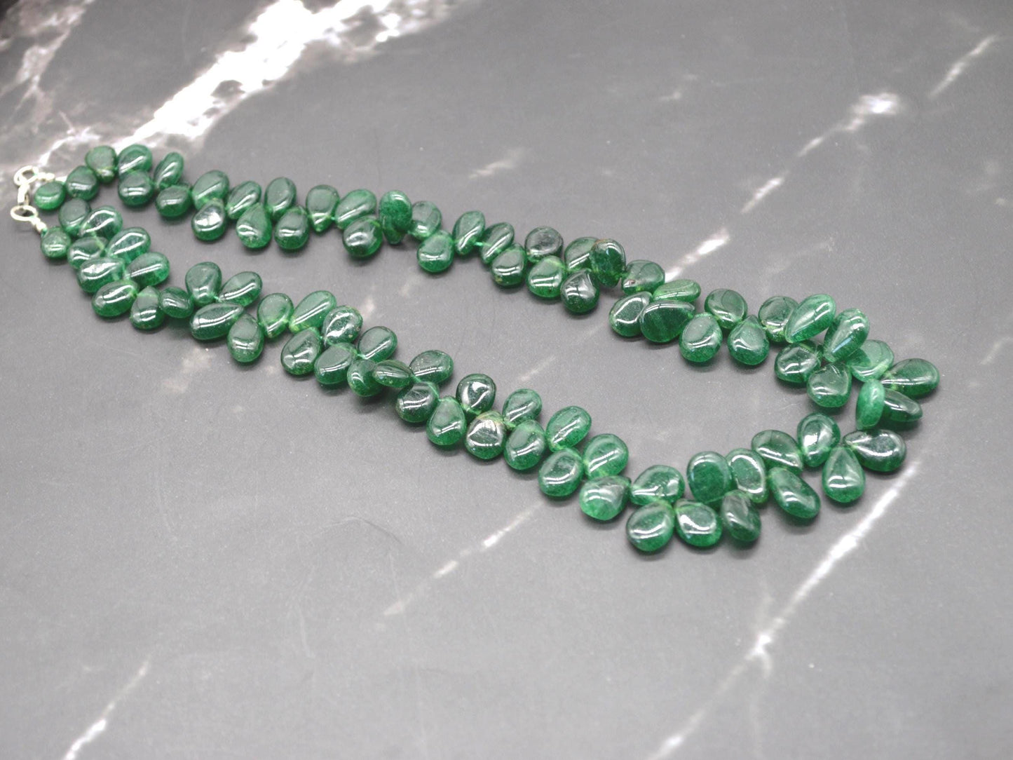 Green Aventurine Beaded Necklace: Mint Green Gemstone Jewelry, 16 Inches