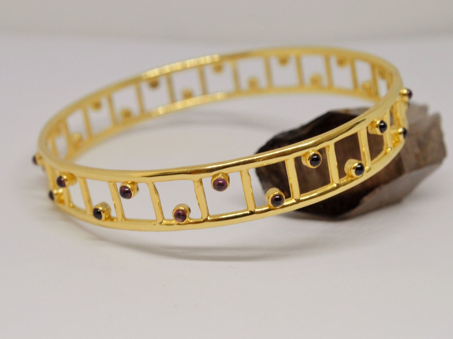 Garnet Gold Bangle Bracelet, January Birthstone Bangle, Unique Dainty Gemstone Bracelet, Indian Gold Bracelets, Kada Bangle For Women, 6.5cm