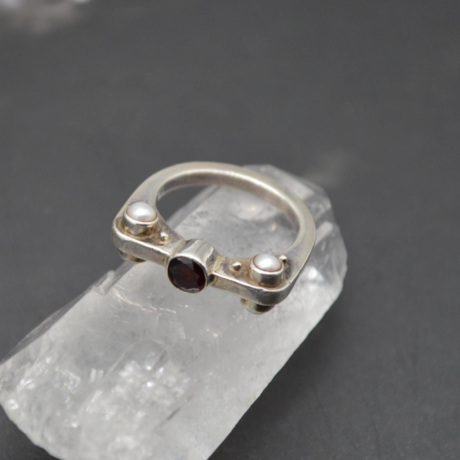 Garnet Pearl Sterling Silver Ring: Size N 1/2, Red White Gemstone, January June Birthstone