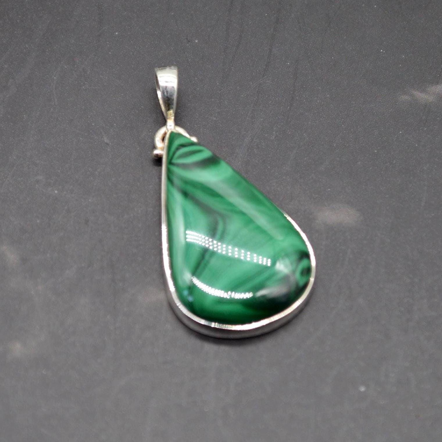 Malachite Silver Pendant: Green Teardrop Gemstone