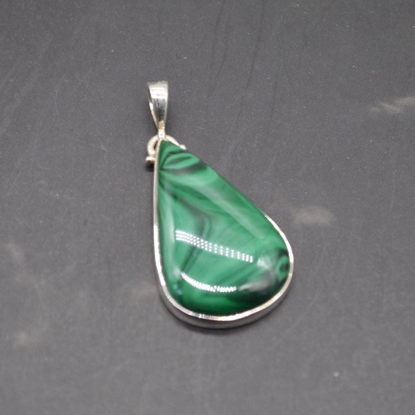 Malachite Silver Pendant: Green Teardrop Gemstone